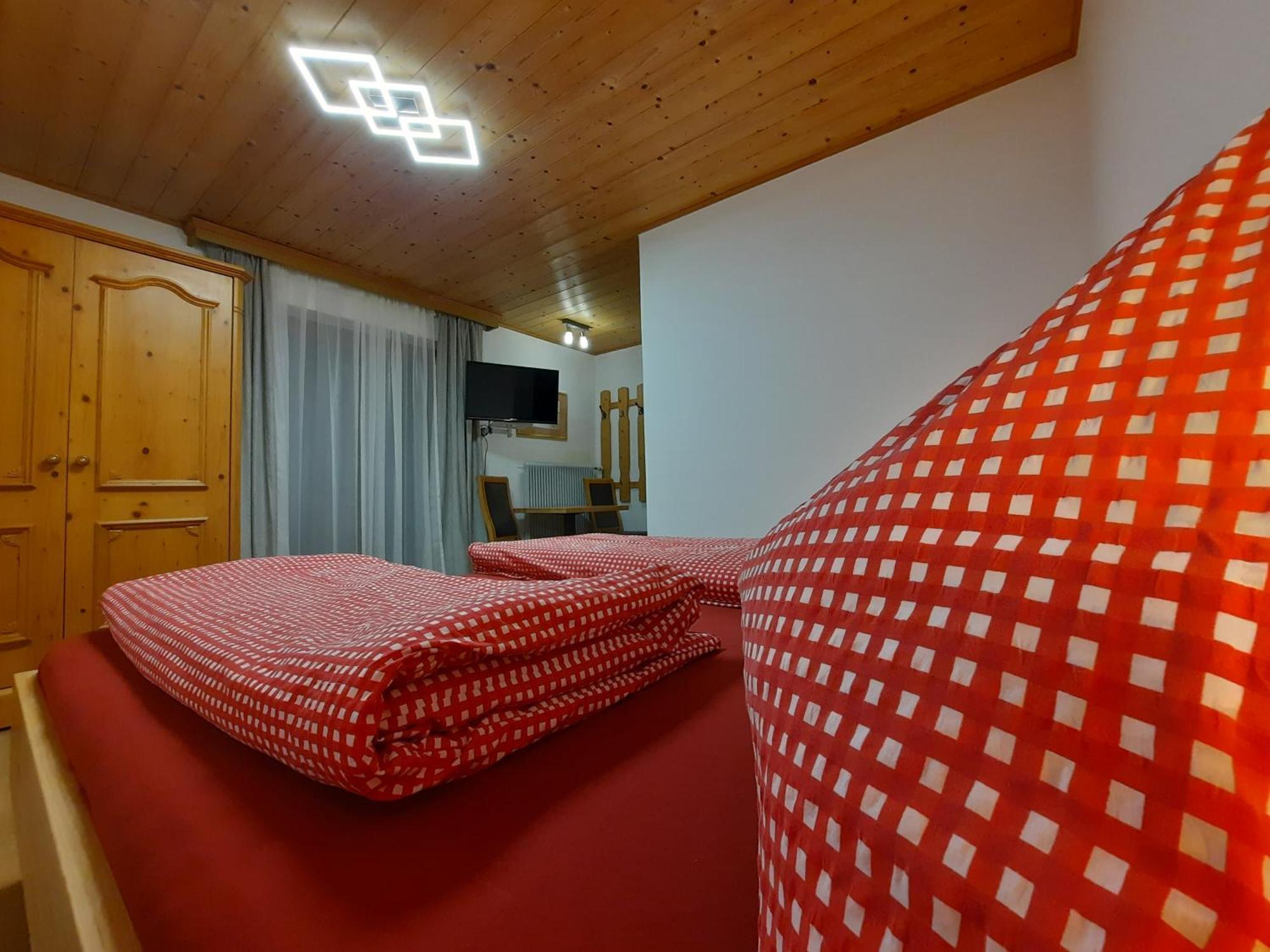 Haus Traninger Apartment Flachau Phòng bức ảnh